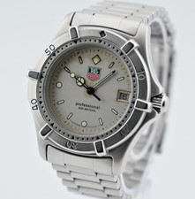 TAG Heuer 2000 Professional 962.213R White Dial Cream Patina 200M Diver Vintage