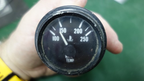 PETERBILT Q43-6009-7B0 GAUGE-WATER TEMP BLACK BEZEL