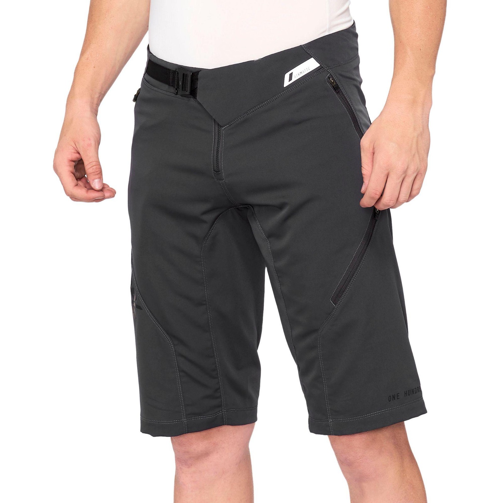100 Airmatic Shorts 2022 Charcoal 30 16490₽