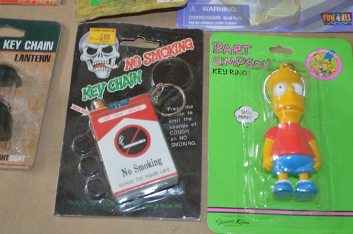 Vintage Lot of (10) Keychains Bart Alf Snoopy Puzzler Marlboro #1999 - Picture 8 of 9