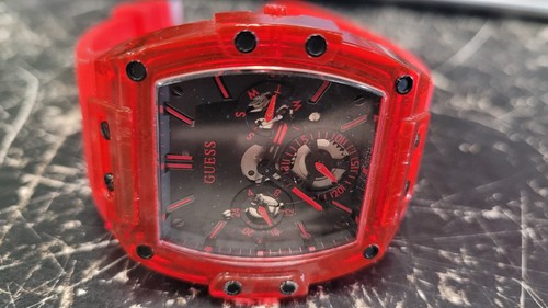 PARTS/REPAIR GUESS Men's Trend Tonneau Red Plastic Silicone Watch GW0203G5 - Picture 2 of 7