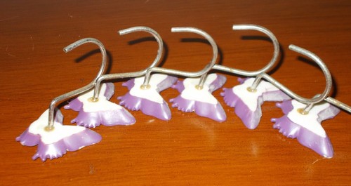 SHOWER CURTAIN HOLDER CERAMIC BUTTERFLY & FLOWER LAVENDAR -PREOWNED - Picture 11 of 12