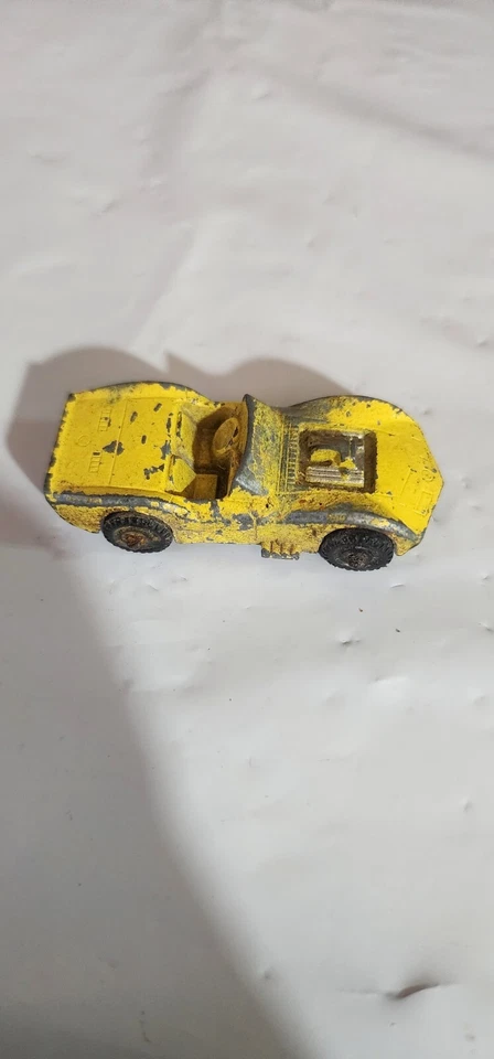 Corvette convertible Hotrod amarillo Midgetoy vintage  Foto 3 de 4