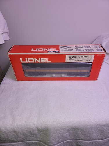 NOS Lionel O Gauge 6-8575 Milwaukee F-3 B Diesel Dummy Unit Locomotive
