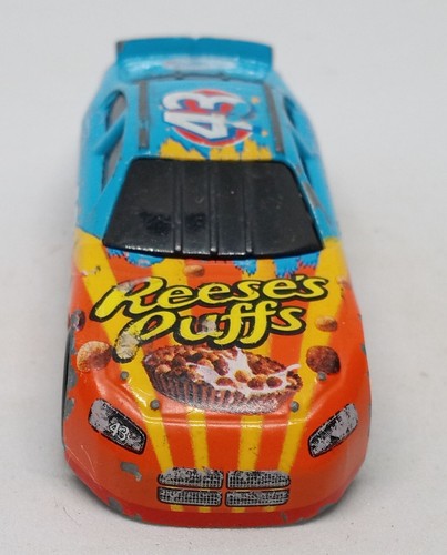 General Mills #43 Reese's Puffs Loose Diecast 1:64 2008 Cereal Prize - Picture 3 of 6