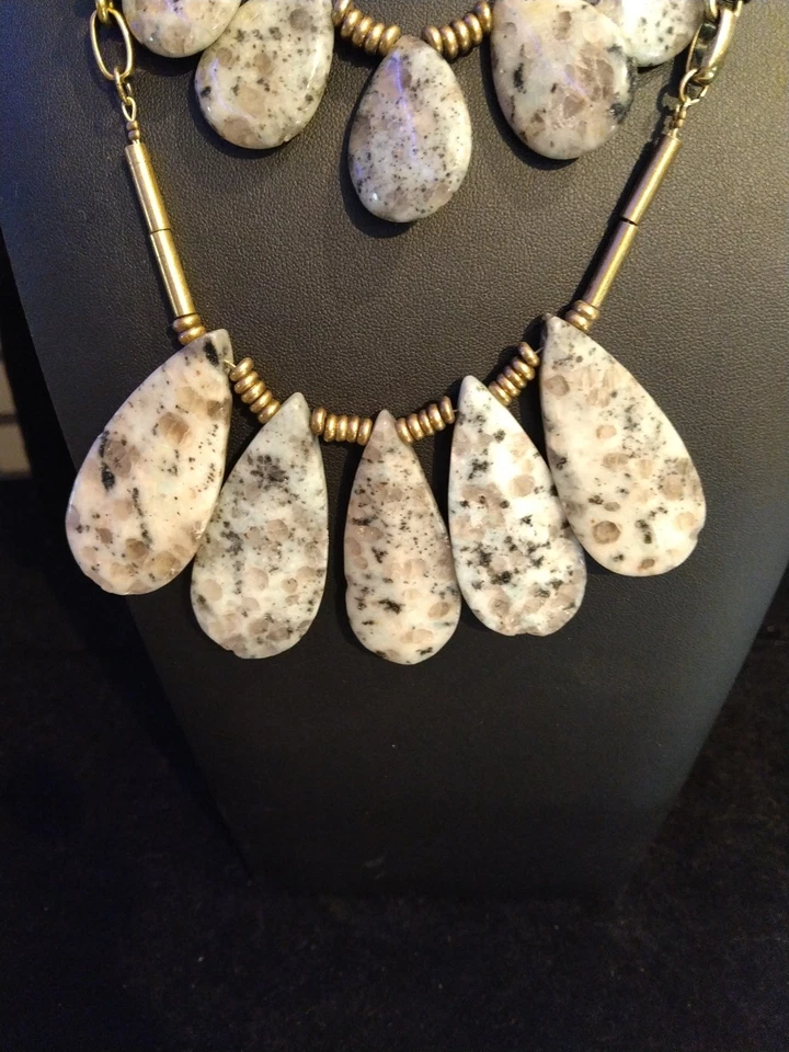 Collar Anthropologie Piedra Sintética Acrílico Tono Bronce Cuentas A008 Foto 2 de 4