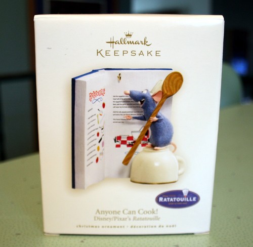 Hallmark Keepsake 2007 Ratatouille Anyone Can Cook Remy Ornament - New FREE SHIP - Picture 7 of 11
