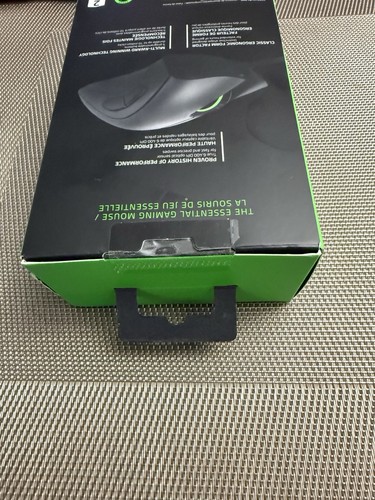Razer DeathAdder Essential Wired Optical Gaming Mouse - Classic Black... - Bild 2 von 2