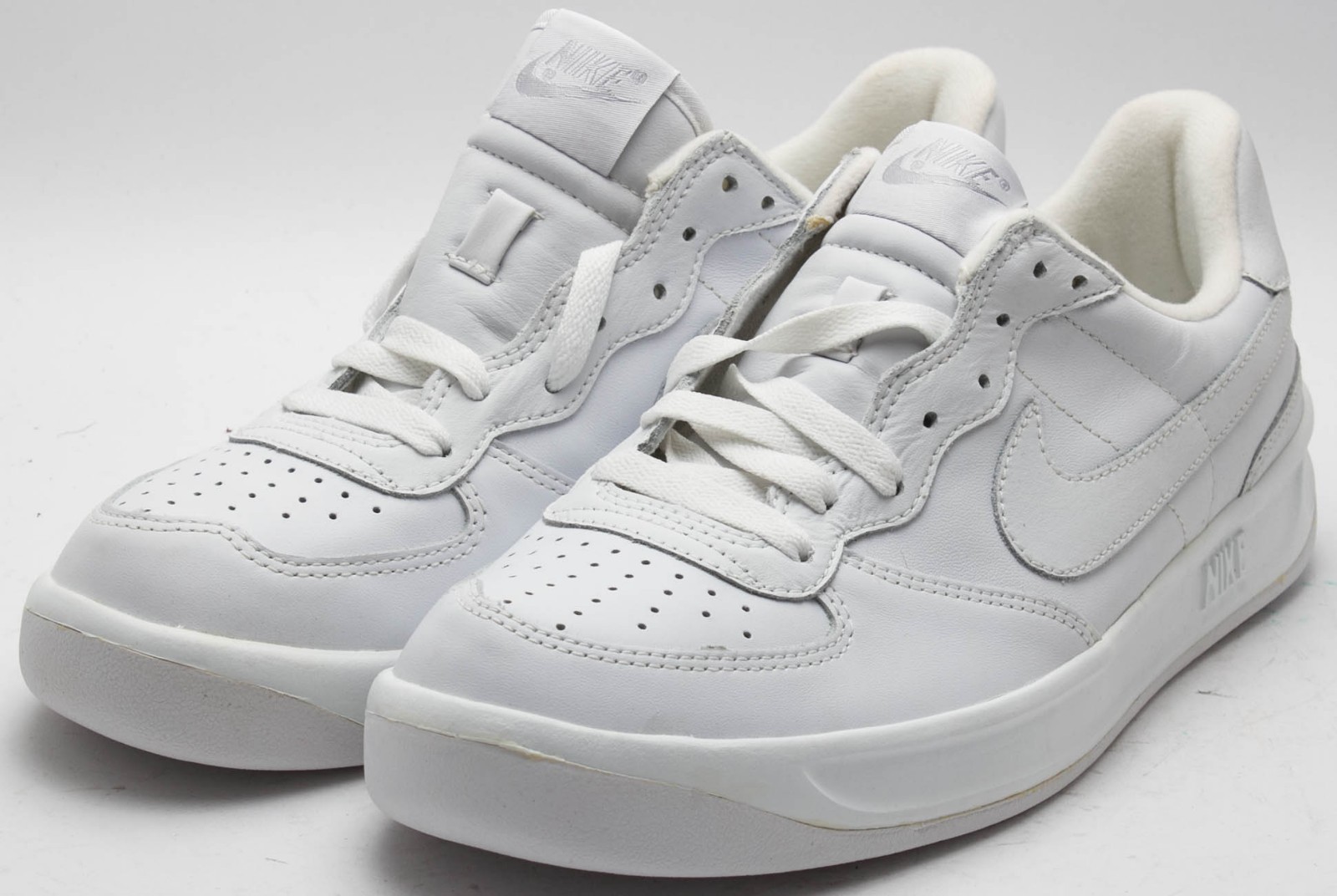 Nike hommes hommes Nike Vintage 2003 Ace '83 Chaussures 142083-114 blanc sz. 10.5 be0f85 Nike hommes hommes Nike Vintage 2003 Ace '83 Chaussures 142083-114 blanc sz. 10.5 be0f85