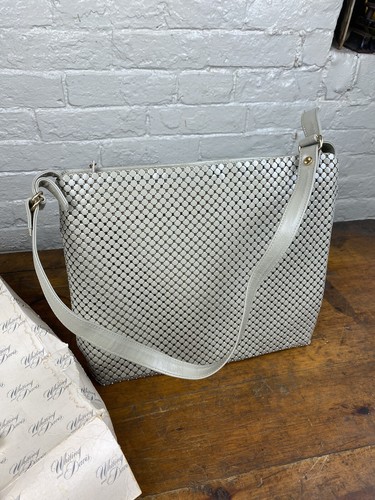 C.1960 Whiting & Davis Purse, Ivory Metal Mesh w/ Leather Strap, CLEAN!!! NOS? - Picture 3 of 12