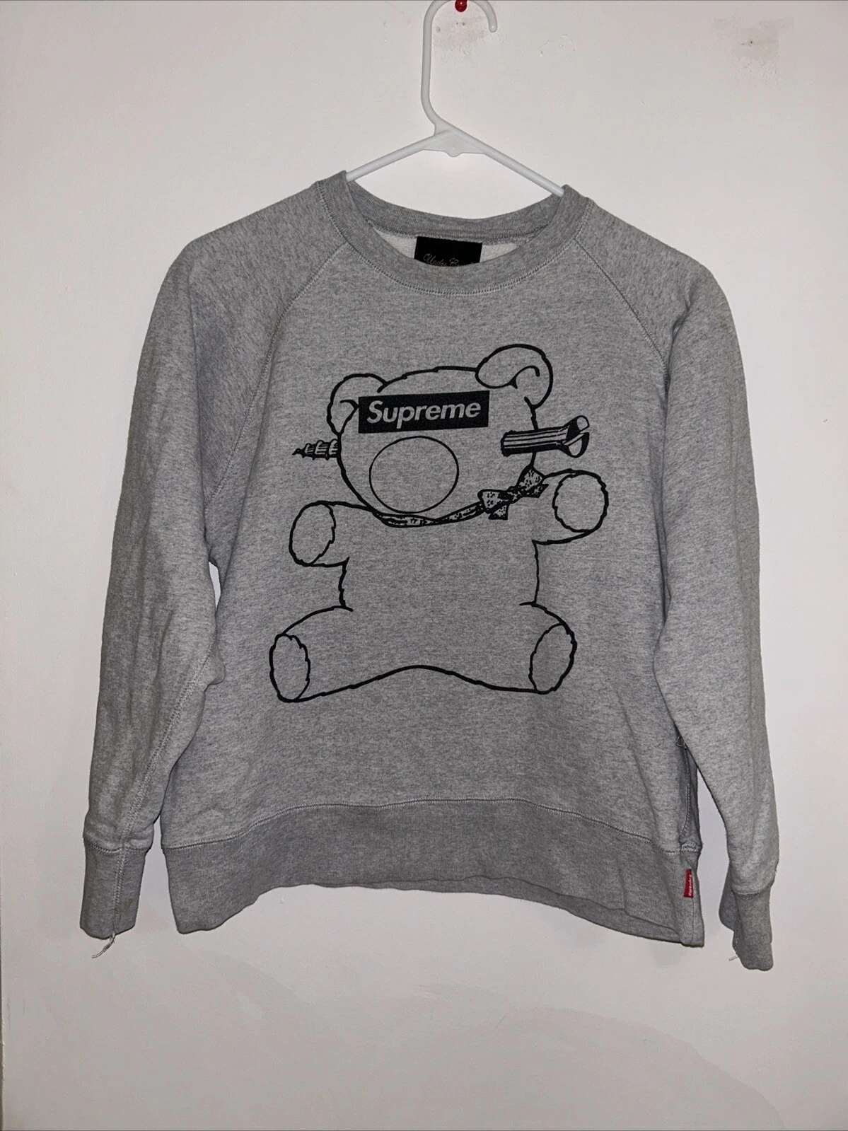 Pull col rond ours Supreme Undercover petit pull gris manches longues