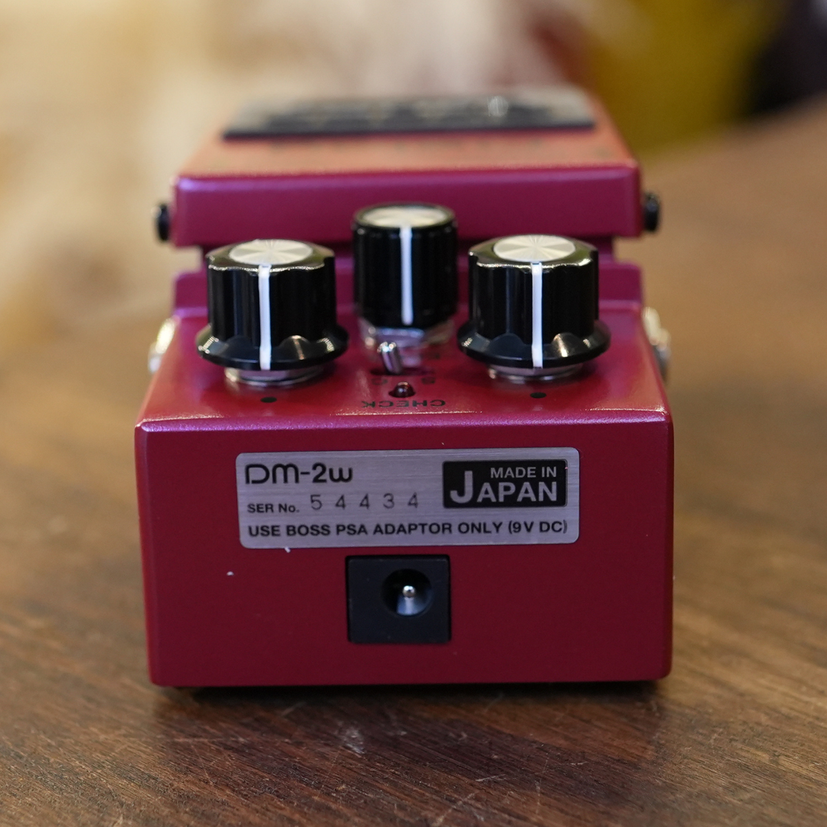 ギター BOSS DM-2W WAZA CRAFT Amazon.com: Boss DM-2W Delay Waza Craft Guitar Effects Pedal