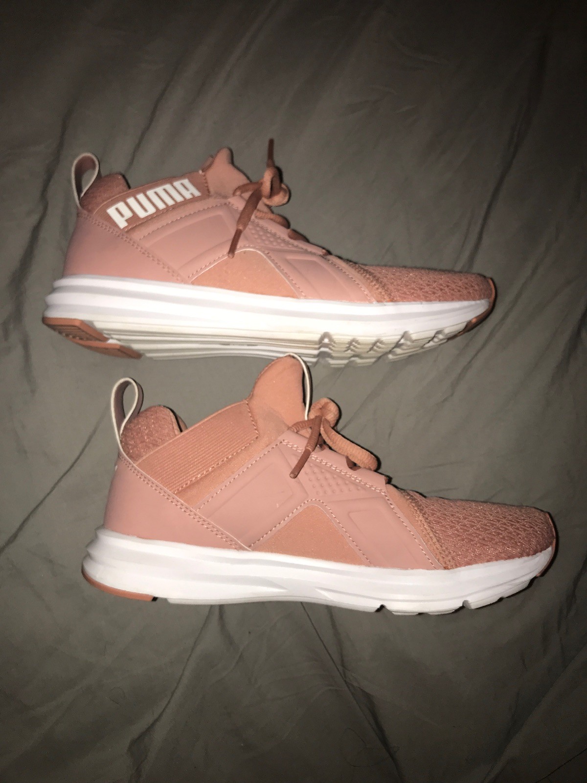 Women’s Size 7 Puma Enzo Soft Foam Foam Foam Athletic shoes Light Pink 2b0f1b Women’s Size 7 Puma Enzo Soft Foam Foam Foam Athletic shoes Light Pink 2b0f1b