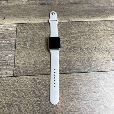 Apple Watch Series 3 GPS Smartwatch White Strap 38mm 1.5'' Display Aluminum Case