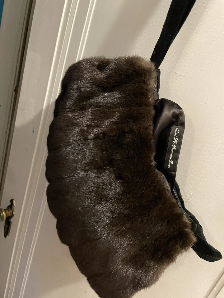 Embrague visón Foto 2 de 4