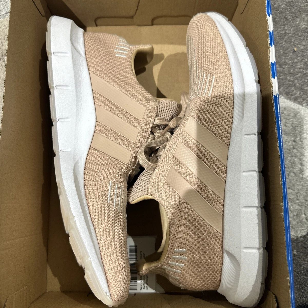 Adidas swift run ash pearl top
