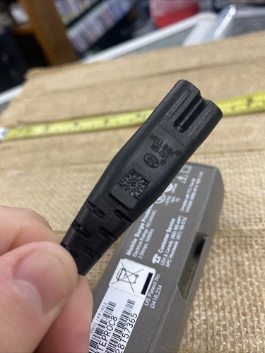 Vintage APC MOBILE SURGE PROTECTOR - Picture 5 of 6