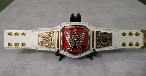🔥🤼 NEW WWE RAW Women's Championship Mini Belt/Title - Red/White - SOLD OUT - Picture 2 of 24