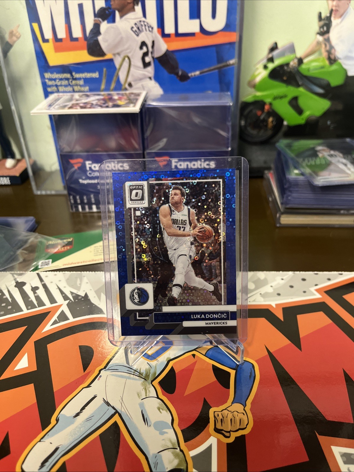 MINT #/49 BLUE FAST BREAK DISCO PRIZM Luka Doncic 2022-23 Donruss Optic #160 NBA