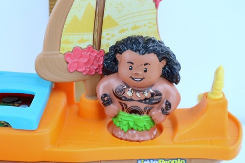 Fisher Price Little People Disney Moana and Maui Rolling Canoe Sail Boat Set - Picture 3 of 5