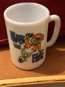 1969 Avon Freddy Frog Milk Glass Coffee Cup Collectible