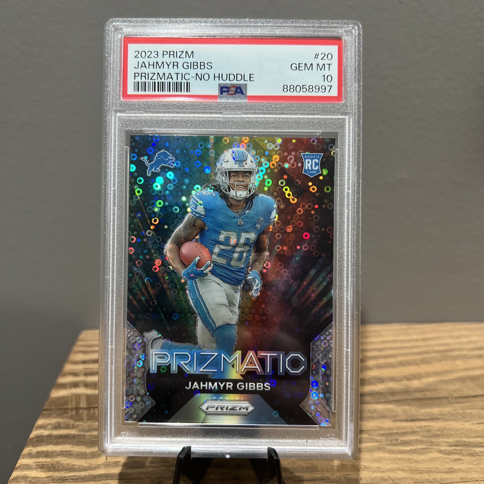 2023 Panini Prizm Prizmatic No Huddle Disco Jahmyr Gibbs #20 PSA 10