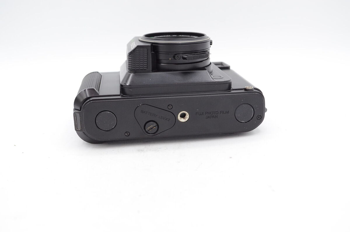 Fuji GS645W Professional Medium Format Camera with 45mm f Fuji GS645W Professional Medium Format Camera with 45mm f