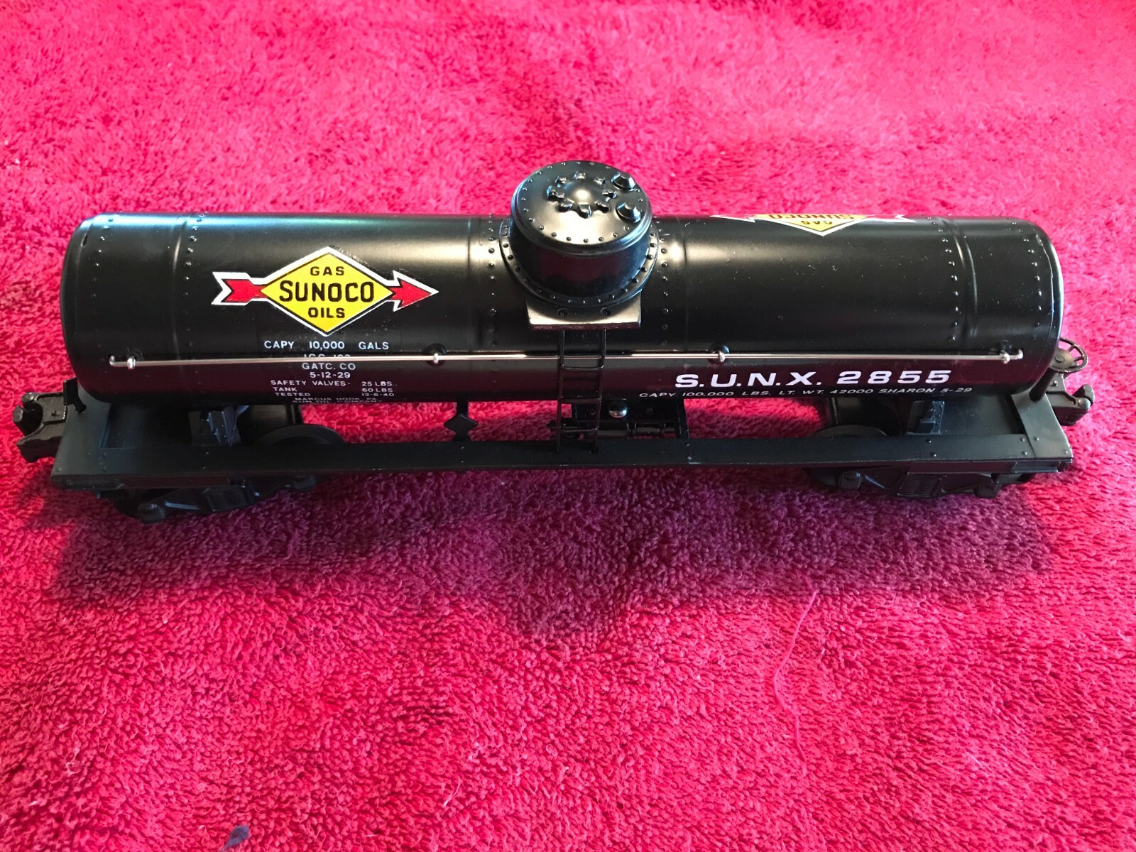 Vintage Lionel 2855 Black  Sunoco  Tank Car 