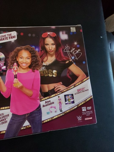 Sasha Banks WWE Superstars Ultimate Fan Pack Exclusive Figur DVD Set Wrestling - Bild 2 von 8