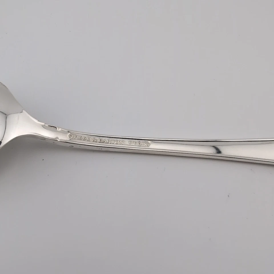 Cuchara de postre sopa ovalada Reed & Barton English Chippendale - 6 3/4" - sin monos Foto 3 de 3