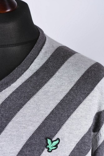 Lyle & Scott Vintage V-Neck Jumper Size XL - Picture 3 of 4