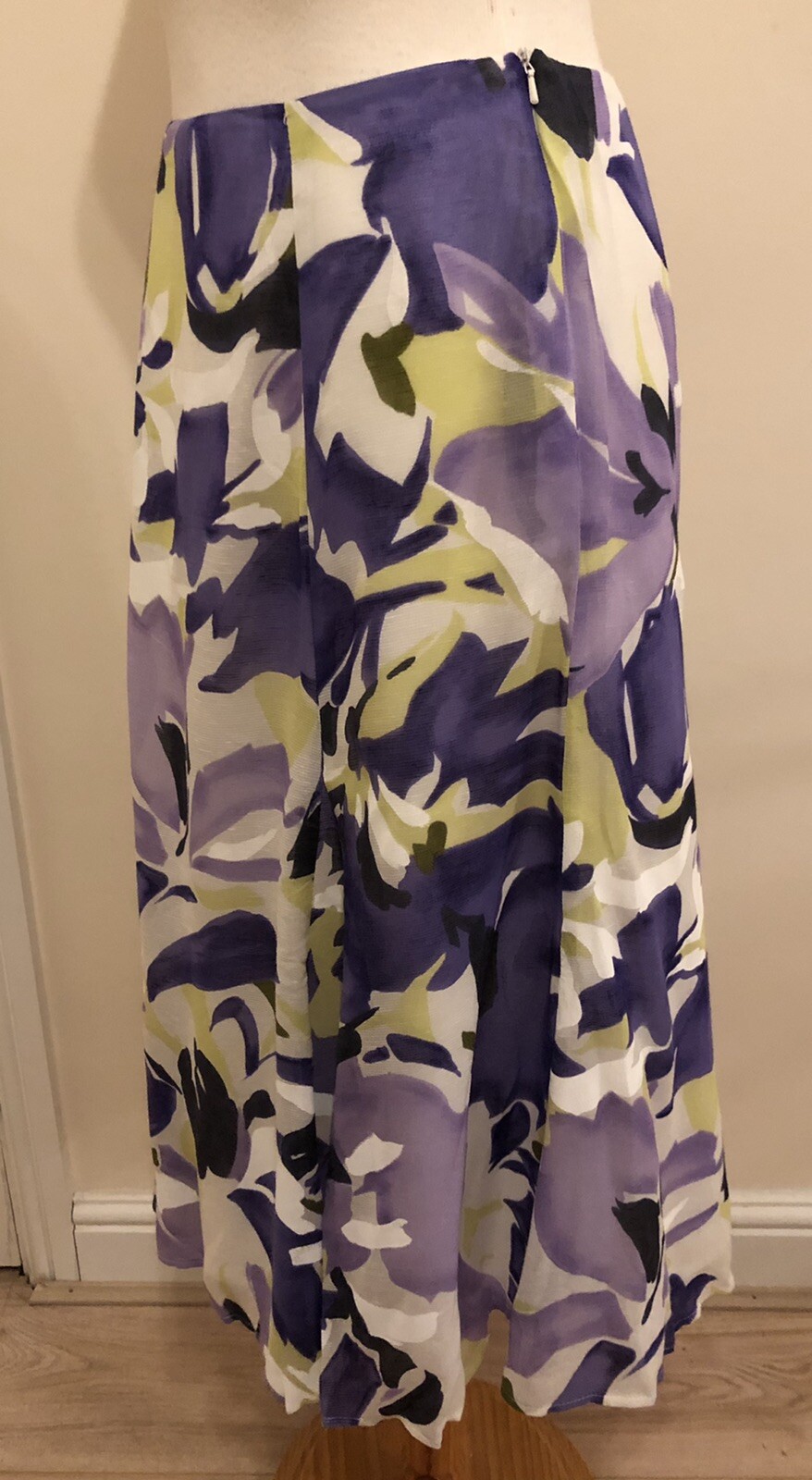 Picture 2 of 4