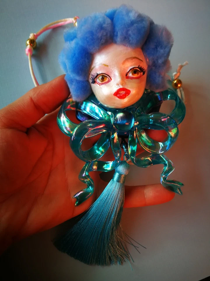 Hada Azul Belle Epoque Joyería Art Deco Nouveau Muñeca Cabeza Colgante Escama Arco Babero Foto 2 de 4