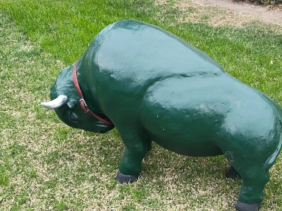 Estatua vintage de fibra de vidrio bisonte verde jardín patio decoración césped adorno 30" de alto Foto 3 de 4