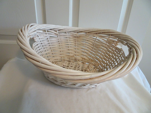 Cesta de almacenamiento de bambú/mimbre blanco-manijas-baño-guardería-usada en excelente condición - Imagen 4 de 9
