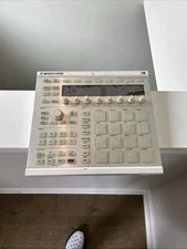 Native Instruments Maschine MK2 White MIDI Controller - NO Software Or Cord