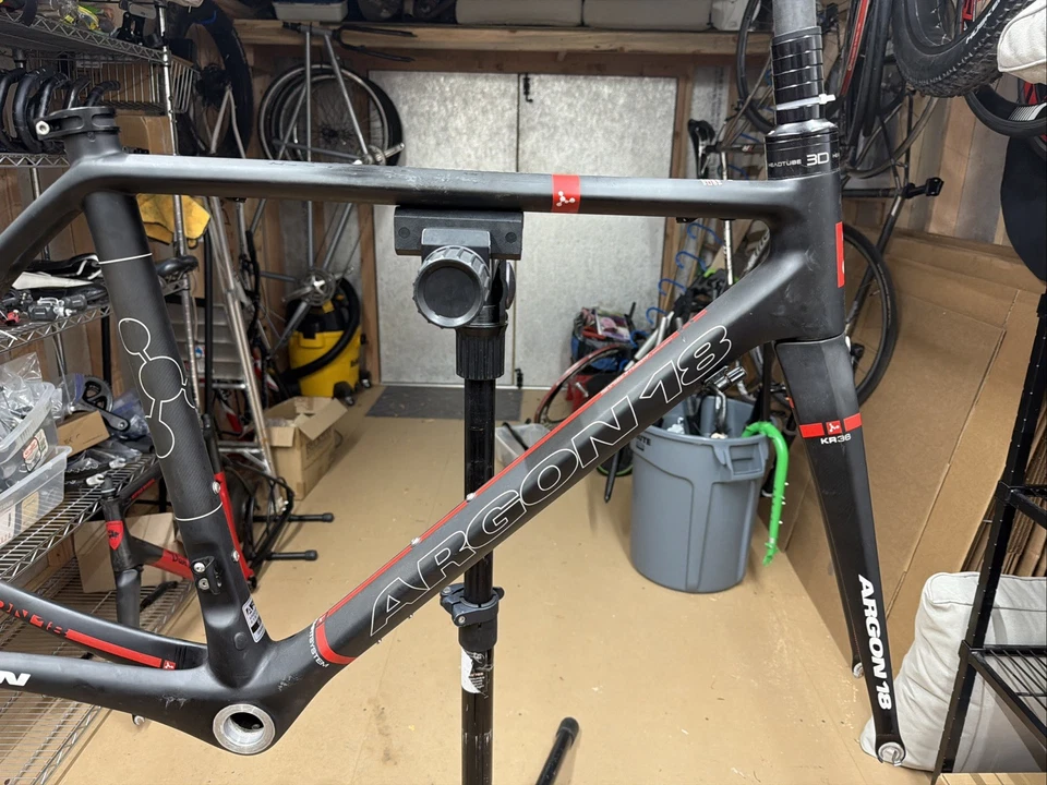 SMALL ARGON 18 KR36 Carbon Road Bike Frameset Rim Brake Black 130mm Rear Spacing - Image 2 of 4