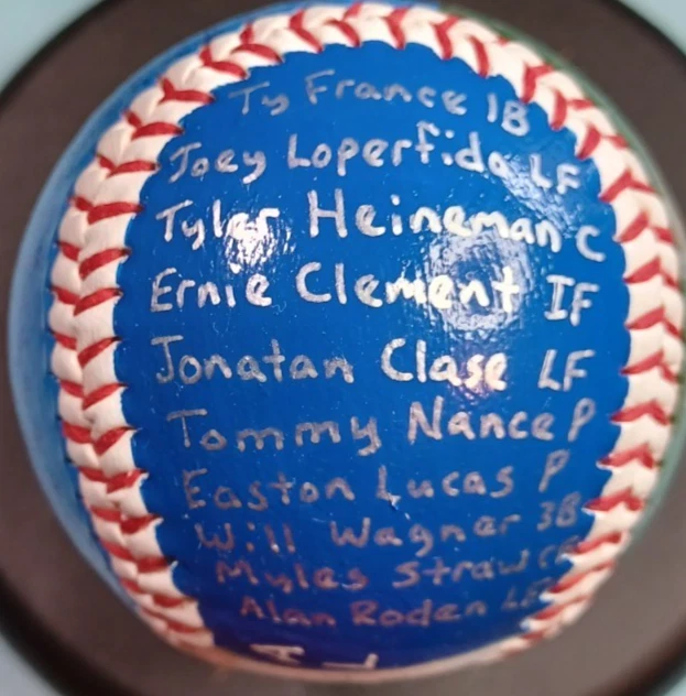 БЕЙСБОЛЬНАЯ КАРТОЧКА С РУЧНОЙ РОСПИСЬЮ 2025 TORONTO BLUE JAYS ЧЕМПИОНЫ АМЕРИКАНСКОЙ ЛИГИ ВЛАДИМИР - Изображение 4 из 4