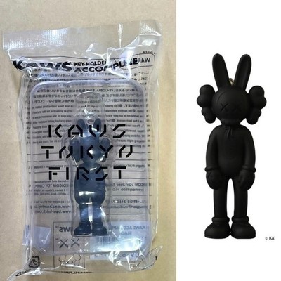 【KAWS TOKYO FIRST】 ACCOMPLICE KEYHOLDER