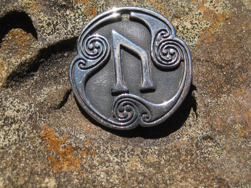 METAPHYSICAL NORSE RUNE URUZ FOR DIVINATION AND MAGICK - Picture 3 of 3