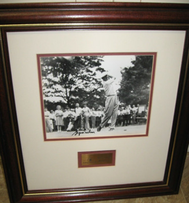 Signed Byron Nelson Photo PGA Tour Memorabilia Framed Matted + COA, 19.25'' x 18''