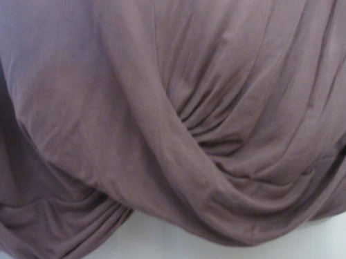 LADIES ALO YOGA TOP SIZE M..REDUCED - Picture 4 of 5