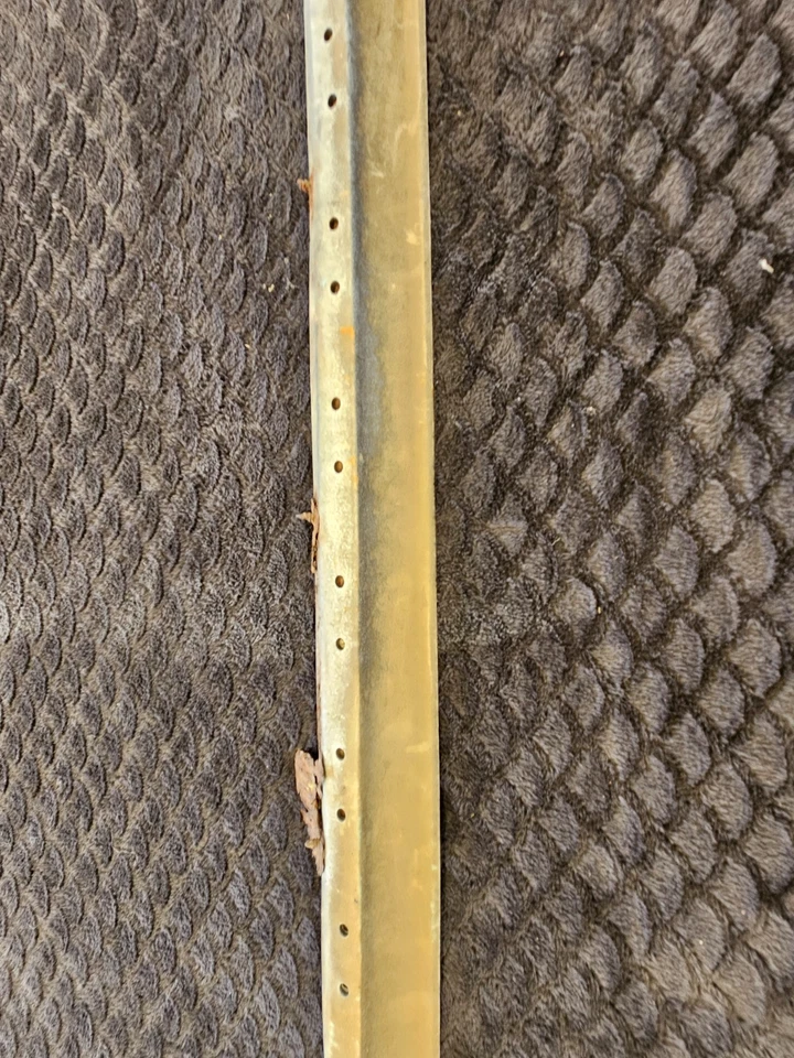 Dodge Challenger 1973 1974 parachoques trasero a carrocería panel de ajuste 3616149 Foto 3 de 4