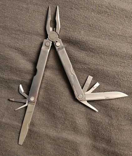 Original Leatherman Pocket Survival Tool in Ledertasche und OVP , Militaria - Bild 2 von 17