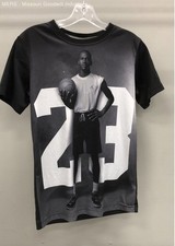 Jordan Boys Black T-Shirt Michael Jordan 23 Photo Graphic Mesh Sleeves Youth L