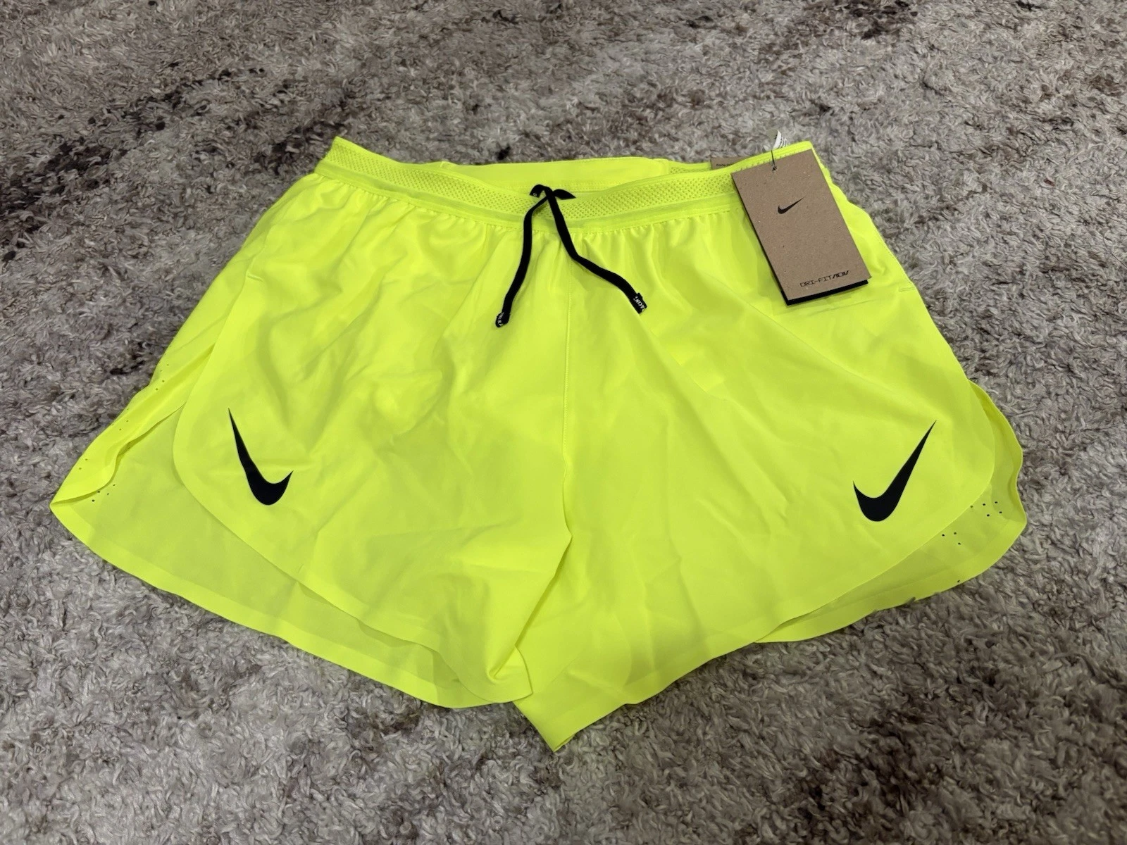 NWT! Nike Aeroswift Dri-FIT ADV 4" Volt Running Shorts Neon XC Men Medium $90