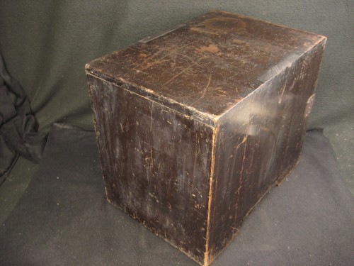 ANTIQUE JAPANESE EDO ERA c.1750 BLACK LACQUER 2 DRAWER TANSU CHEST - Picture 16 of 22