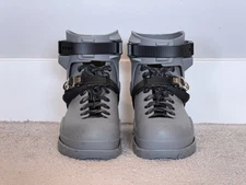 Them 909 Skates, size Medium (10 US), Grey