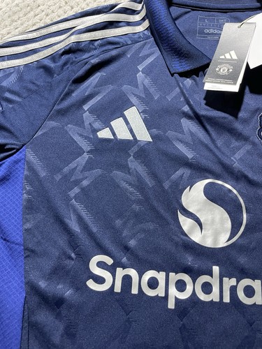 Manchester United Fußball Trikot Größe M Large Saison 24/25 Away Adidas Slim Fit - Bild 8 von 11