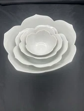 VTG Pier1 Imports 4 Nesting Serving Bowls White Porcelain Lotus Shaped Japan